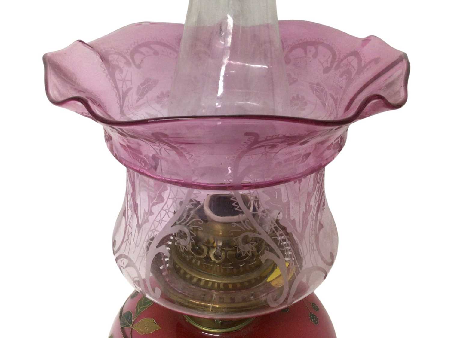 Unusual Victorian cranberry glass oil lamp - Image 3 of 7