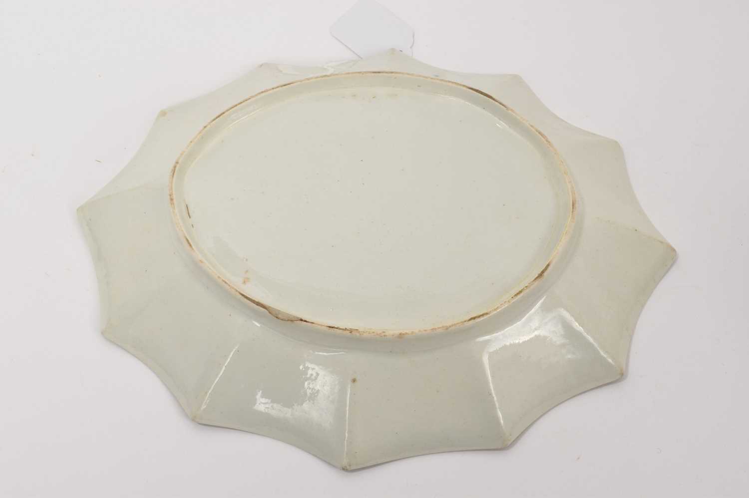Worcester porcelain fan shaped green dish - Image 2 of 2