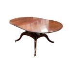 Good quality George III mahogany pedestal dining table