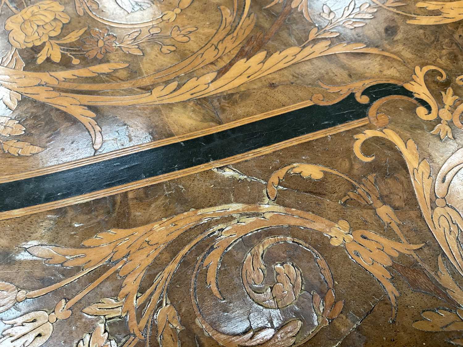 Good 19th century marquetry and ormolu mounted table - Image 15 of 17