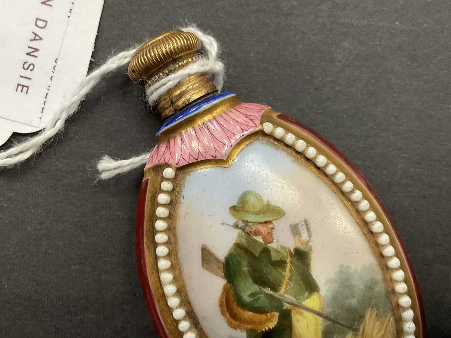 Fine quality 19th century porcelain scent bottle painted with a sportsman - Image 4 of 8
