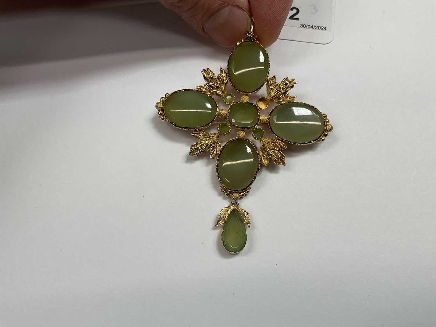 Regency-style gold and green stone pendant/brooch - Image 3 of 5