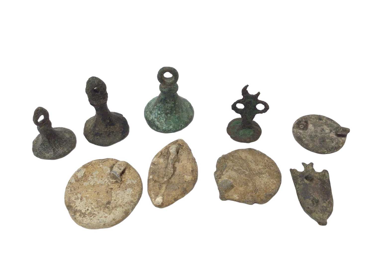 Group of seals, Mediaeval - Image 2 of 2