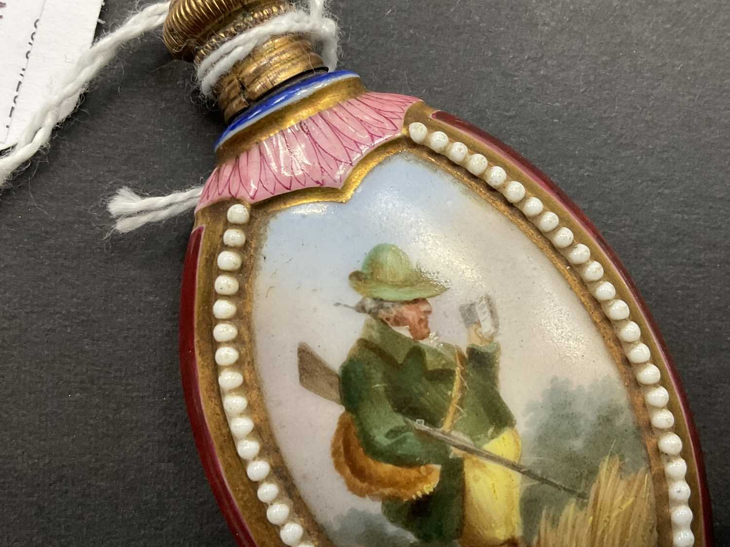 Fine quality 19th century porcelain scent bottle painted with a sportsman - Image 3 of 8