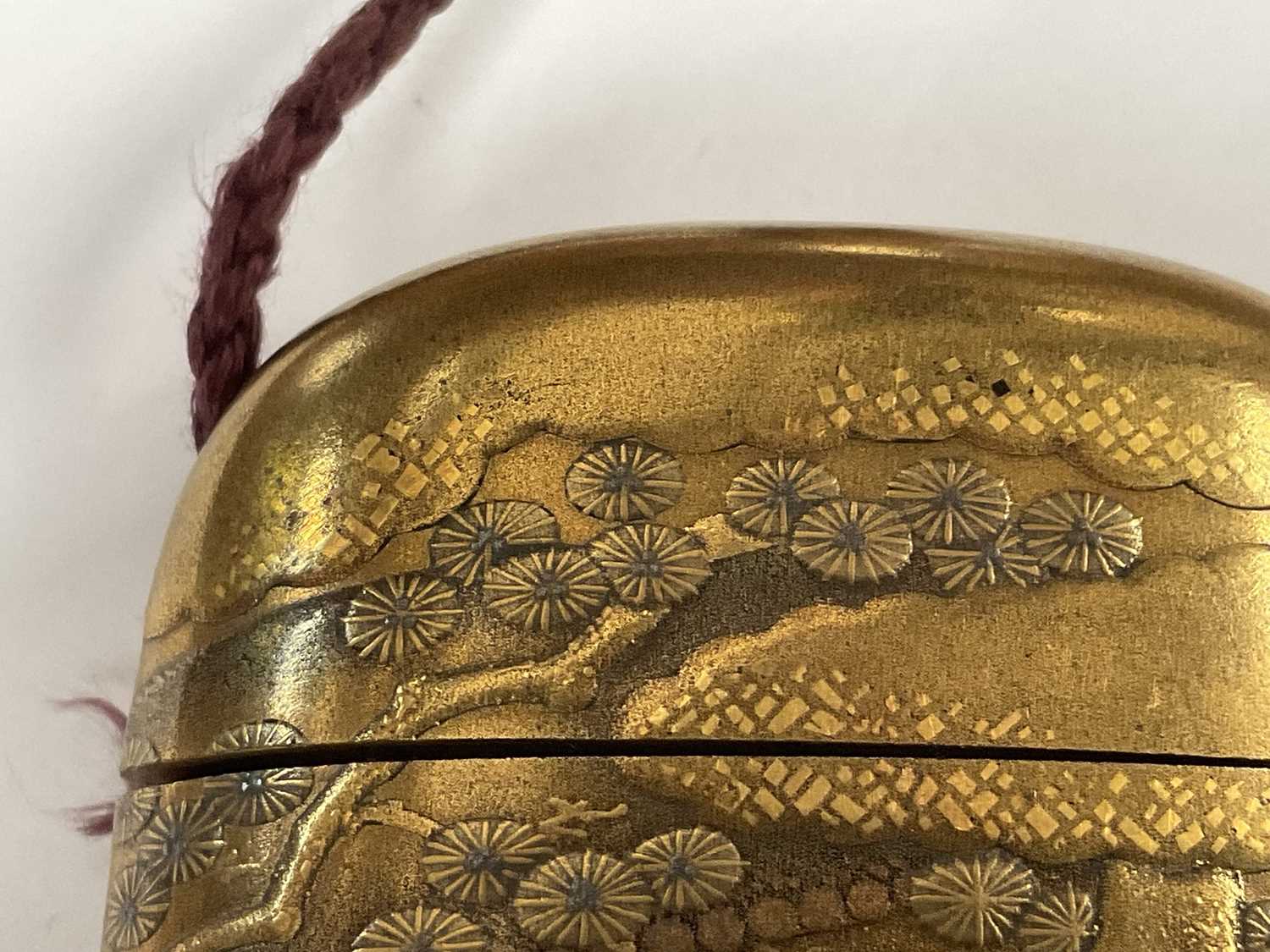 Fine gold lacquer and Shibayama-inlaid three-case inro by Shokasai Tokujo - Image 14 of 29