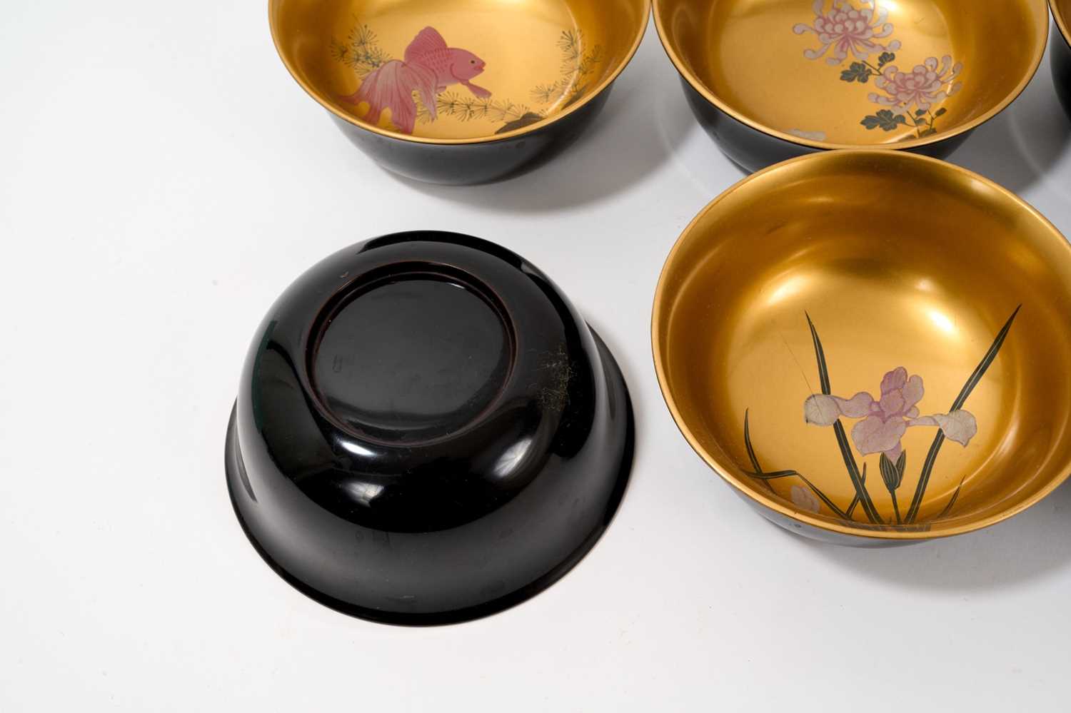 Japanese set of eight lacquered bowls - Image 4 of 4