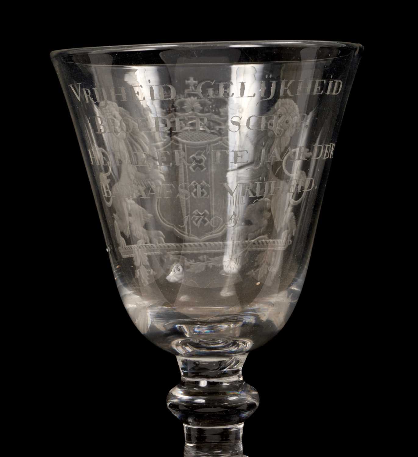 18th century Dutch engraved glass with armorial - Image 2 of 4