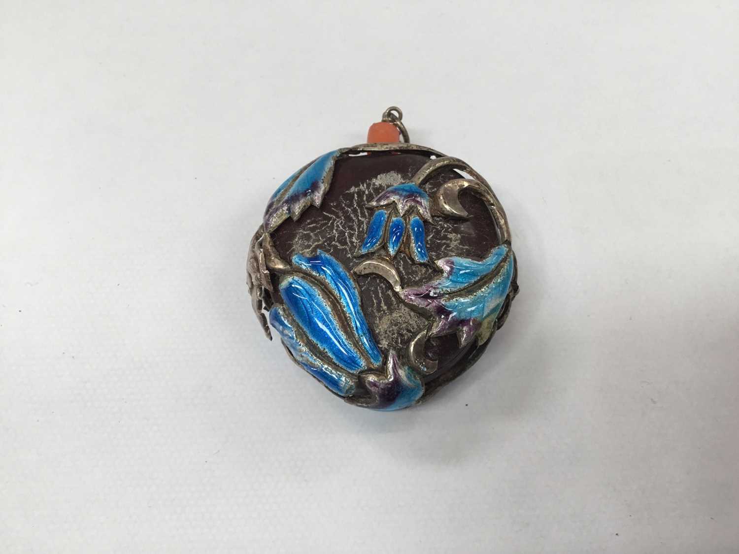 Chinese snuff with enamelled silver overlay on nut - Image 4 of 5