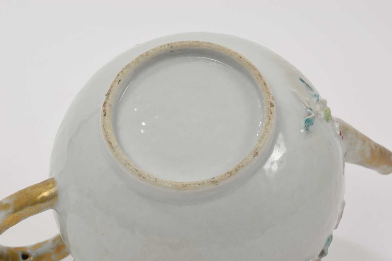 18th century Chinese export porcelain teapot and cover - Image 7 of 8