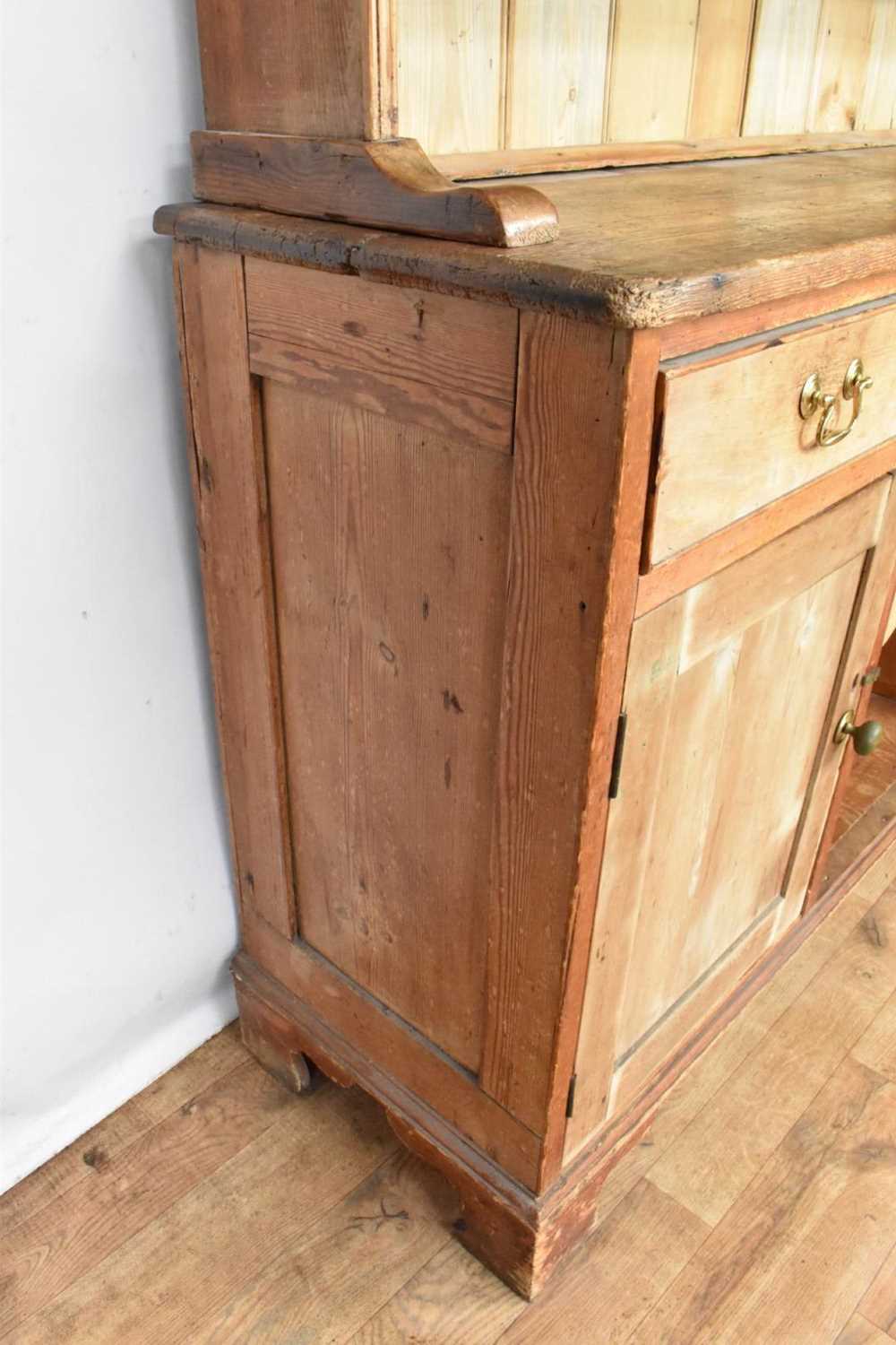 19th century pine high dresser - Image 5 of 9