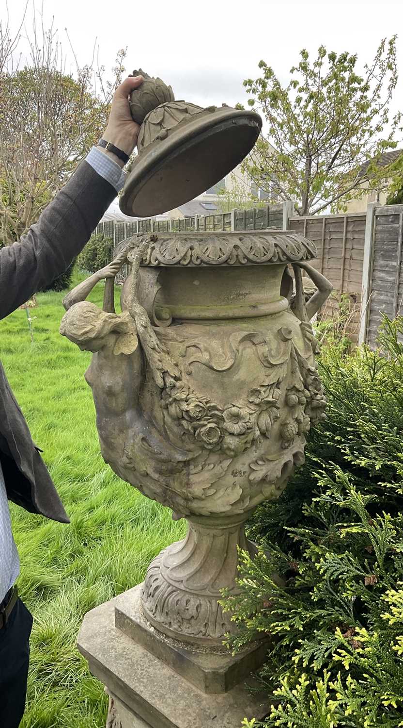 A fine antique reconstituted stone garden urn and cover on plinth, with detachable lid, female carya - Image 5 of 20