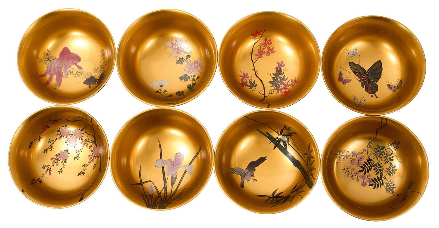 Japanese set of eight lacquered bowls