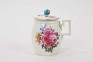 Meissen barrel shaped mustard pot and cover, circa 1780