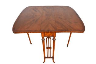 Good quality Edwardian satinwood Sutherland table