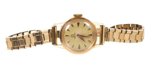 1950s ladies Omega with 244 calibre 17 jewel movement, the circular dial with dart hour markers, in