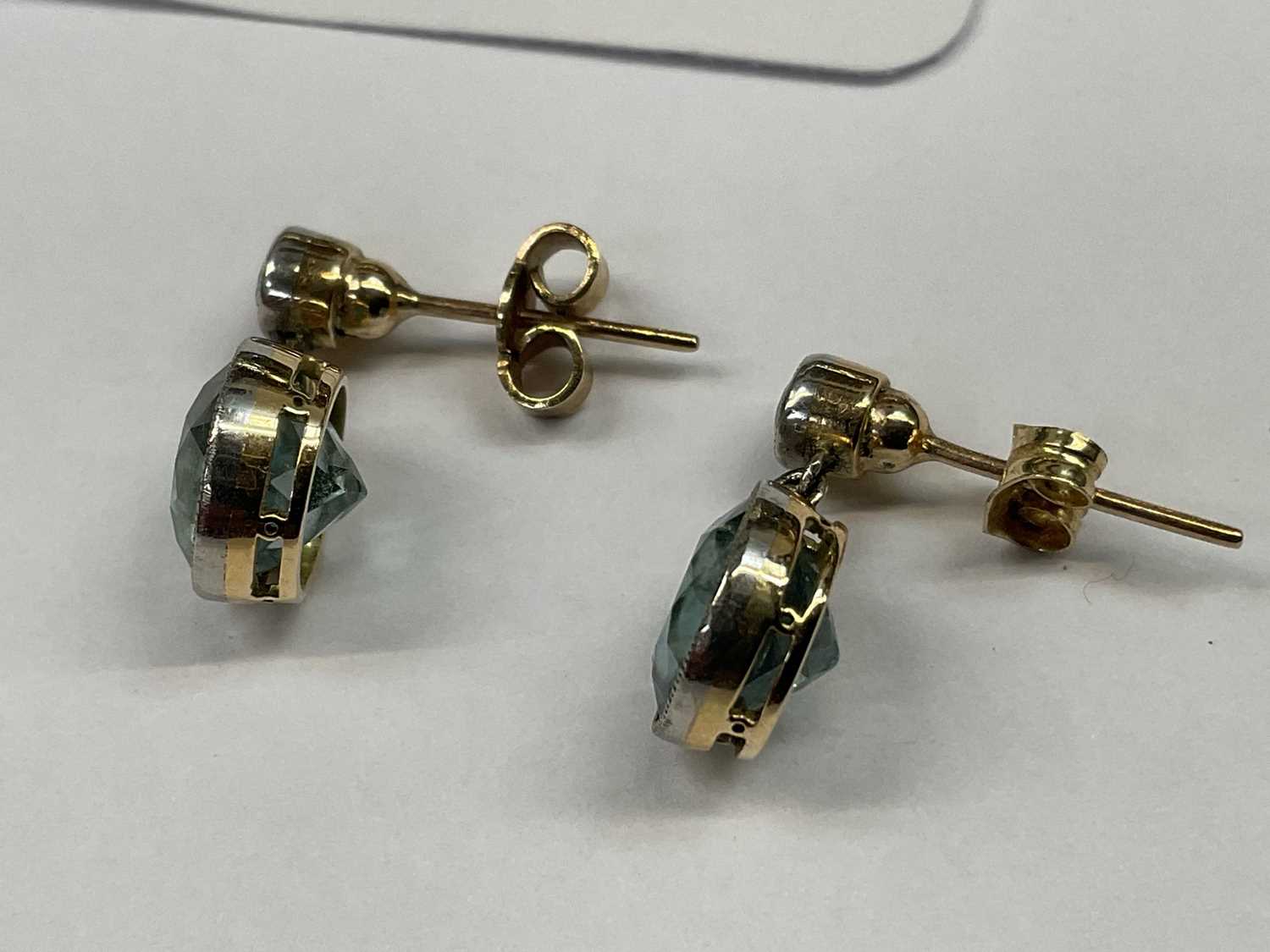 Pair of Edwardian blue zircon and diamond pendant earrings - Image 3 of 4