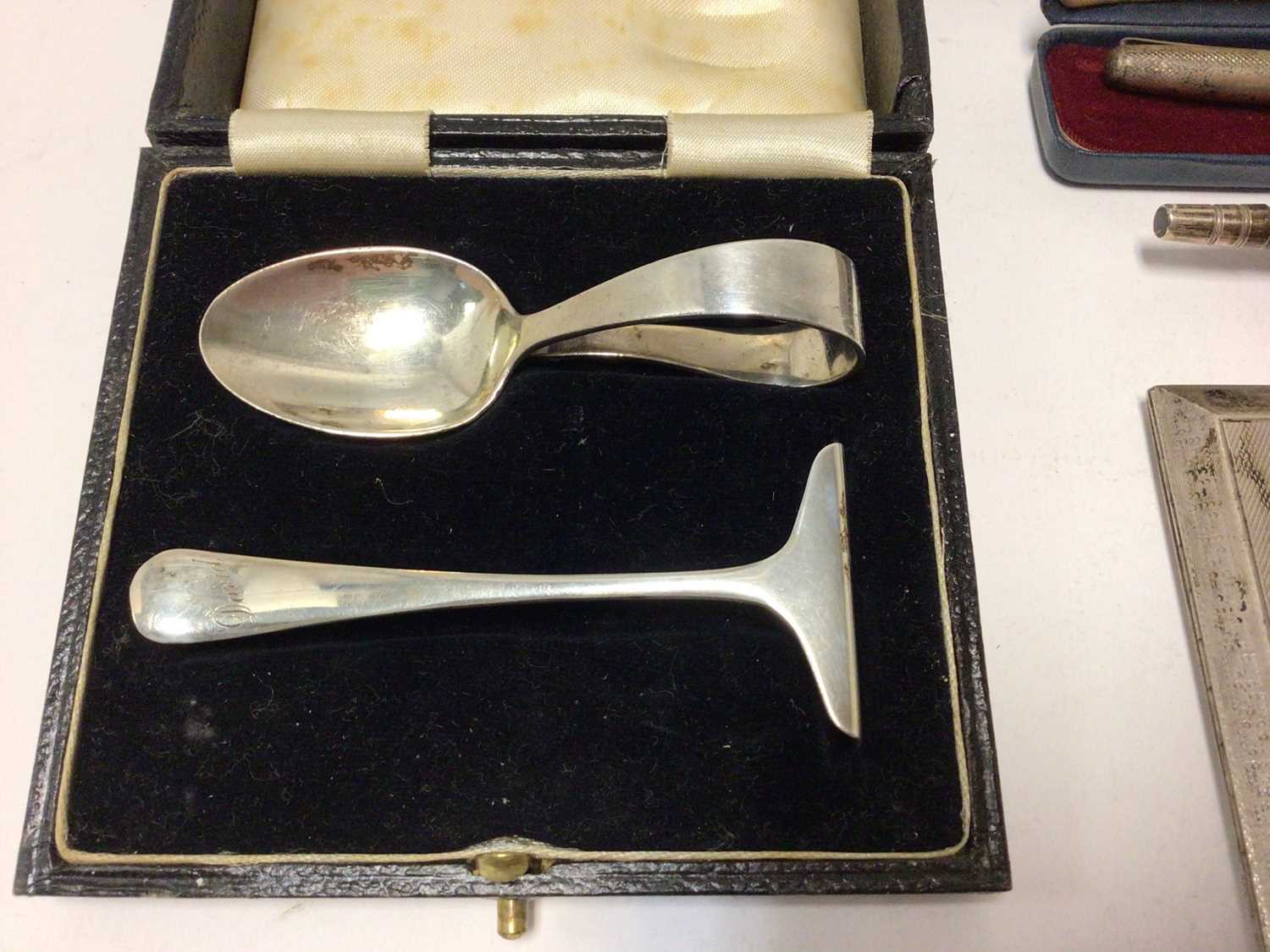 Group of silver to include christening sets, toddy ladle etc - Image 3 of 8
