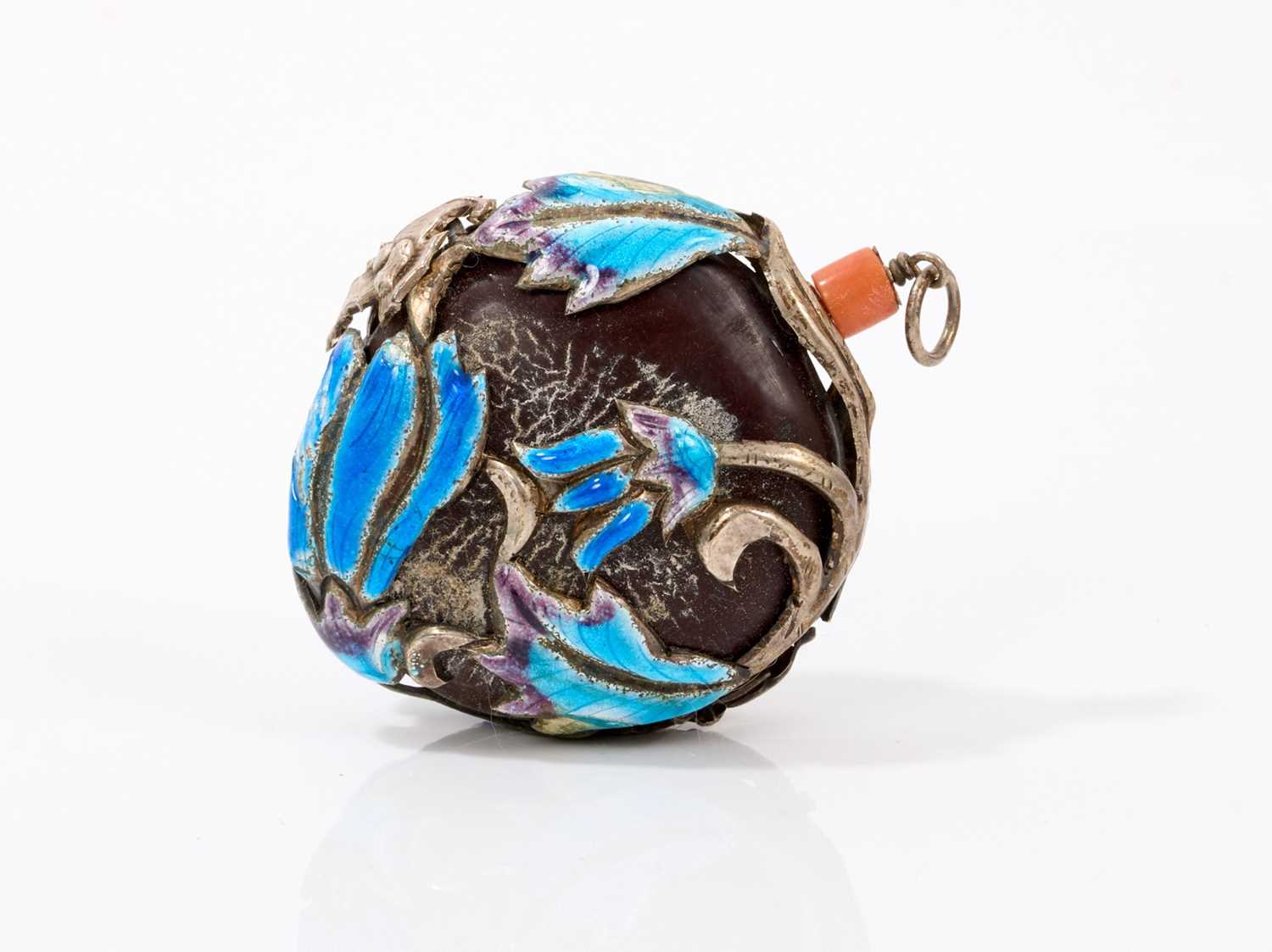 Chinese snuff with enamelled silver overlay on nut