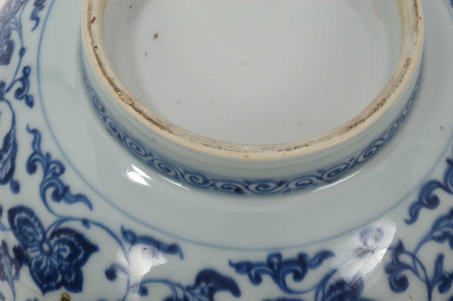 Antique Chinese porcelain blue and white and famille rose bowl (with wooden stand) - Image 5 of 7