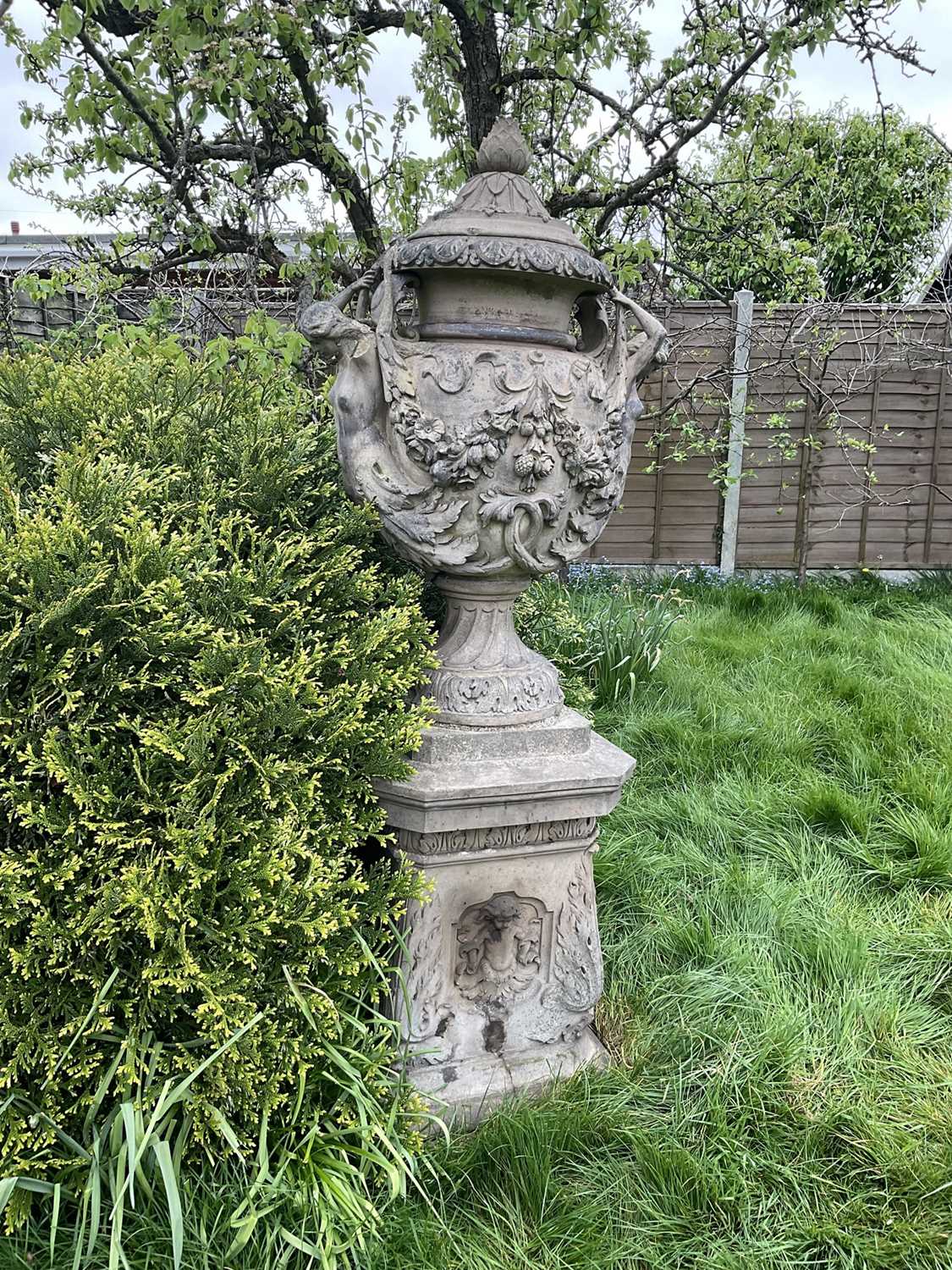 A fine antique reconstituted stone garden urn and cover on plinth, with detachable lid, female carya - Image 2 of 20