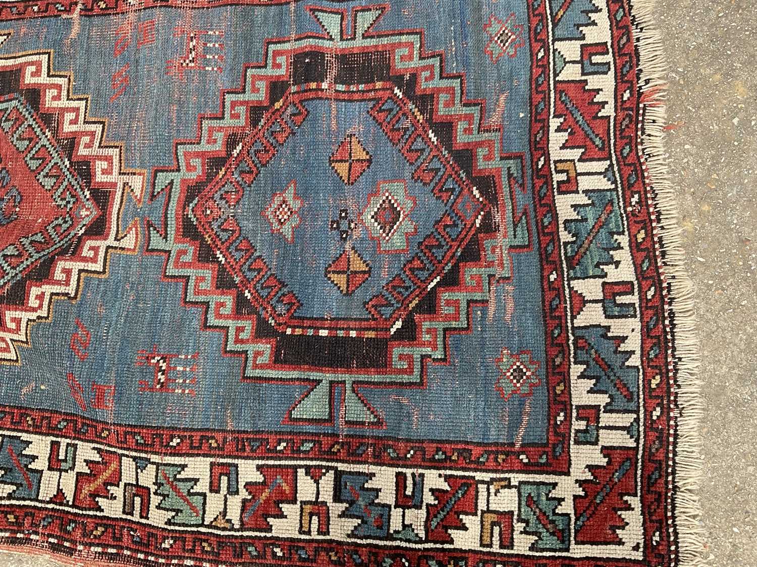 Small Caucasian rug, having three serated medallions on powered blue ground, 198 x 91cm - Image 5 of 7