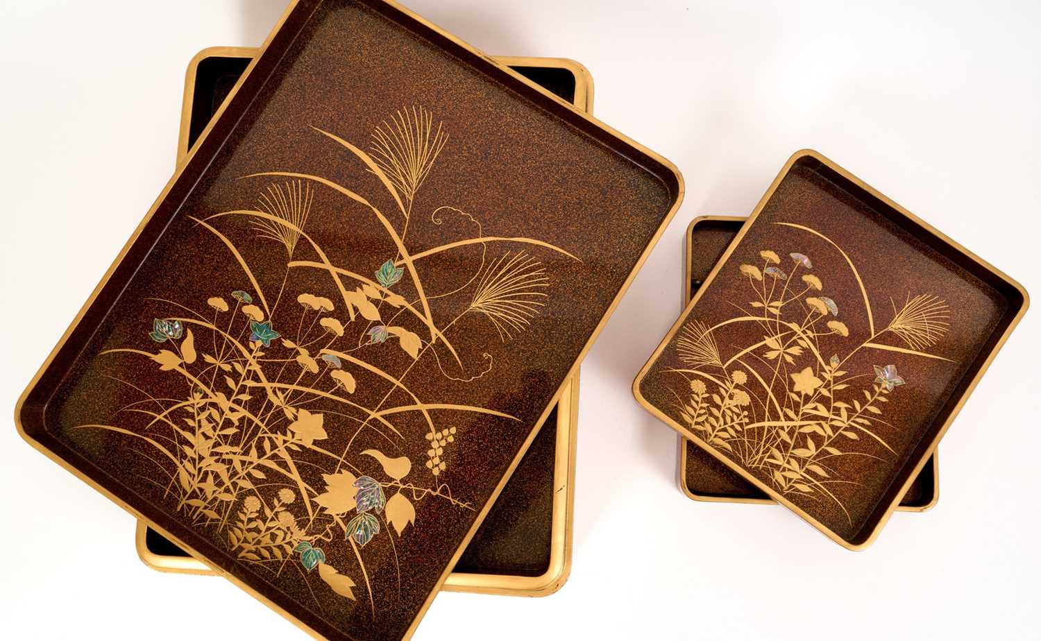 A matching set of a gold lacquer ryoshibako and suzuribako, Meiji Period - Image 2 of 6
