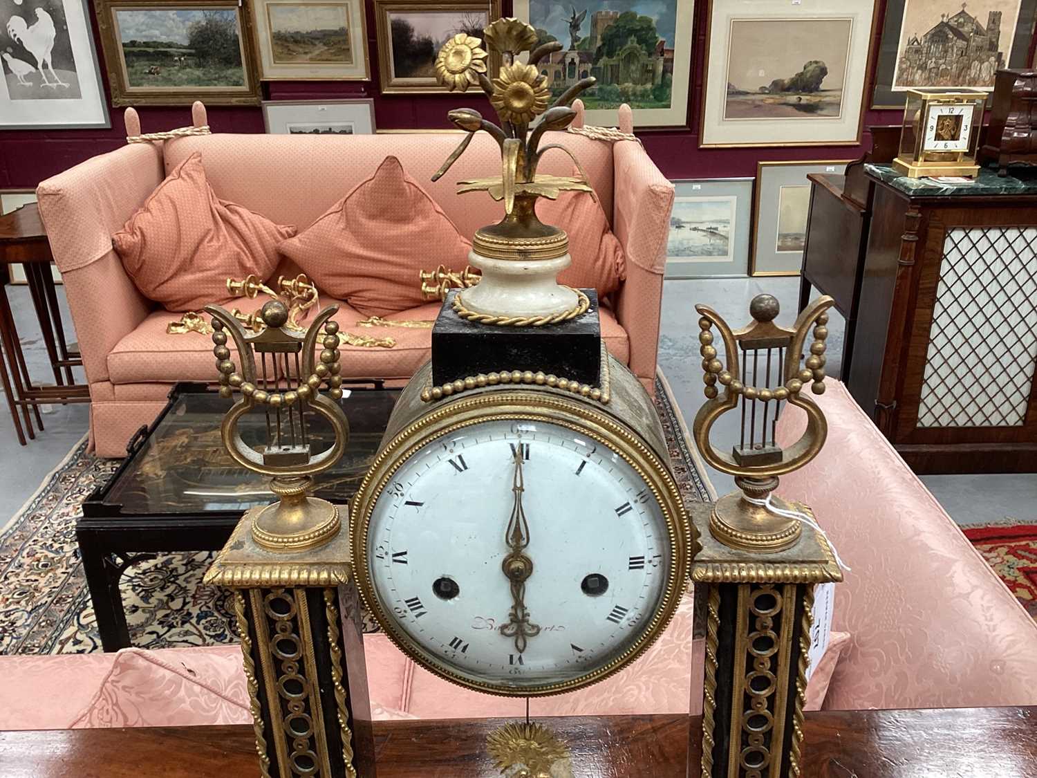 Early 19th century French Louis XVI-style marble and ormolu mantel clock - Image 6 of 8