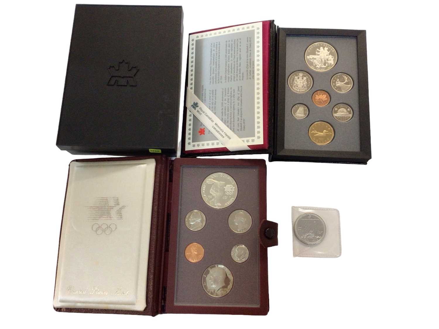 World - Mixed coins to include Elizabeth II 1oz fine proof platinum Noble 1983 (N.B. Uncased & witho