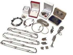 Group of silver and other jewellery to include a Lucayan Beach Pirate Treasure 1628 silver coin in p