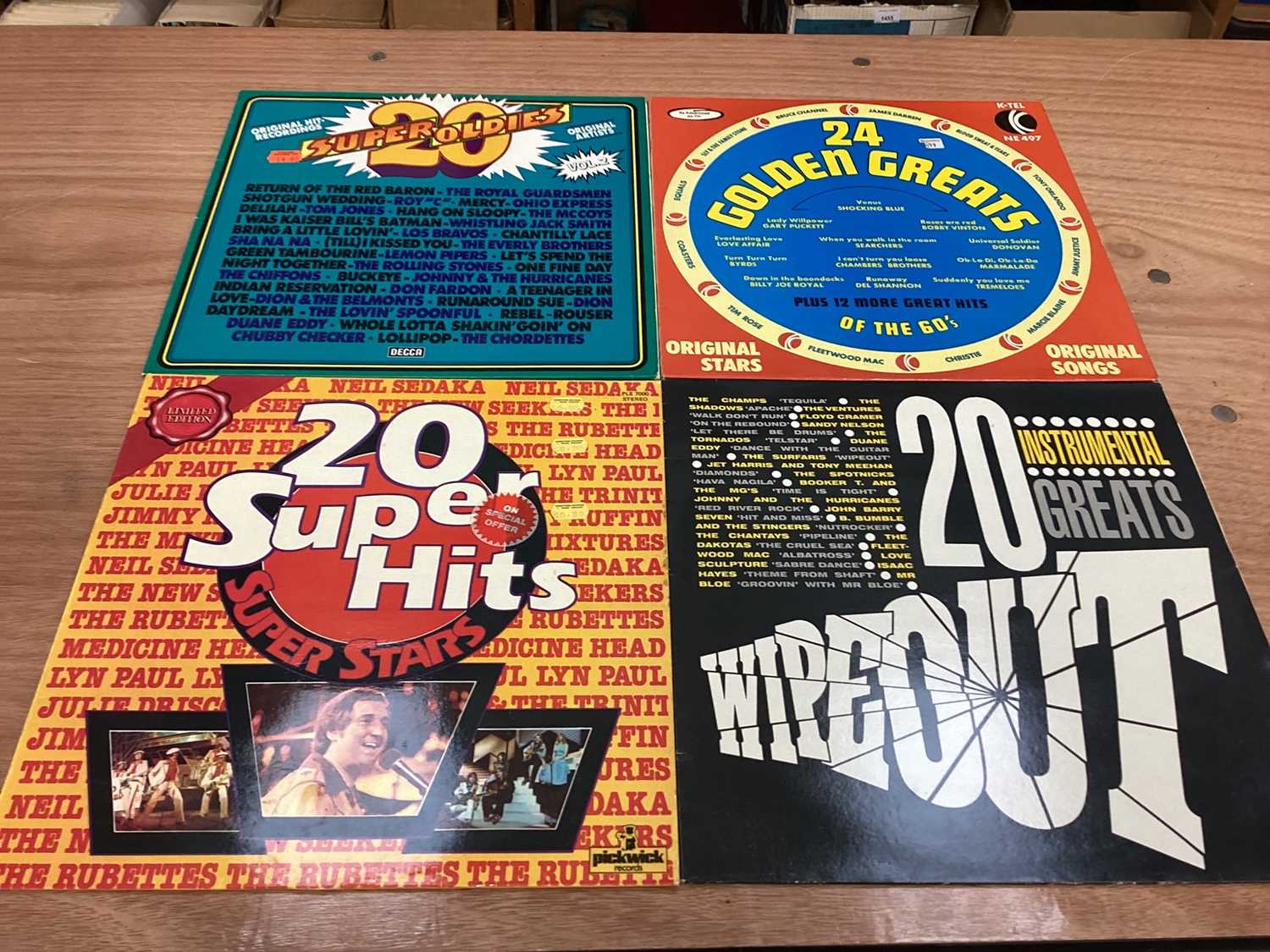 Box of LP records including Smokie, Slade, Shadows, Fergal Sharky and compilations - Image 18 of 38