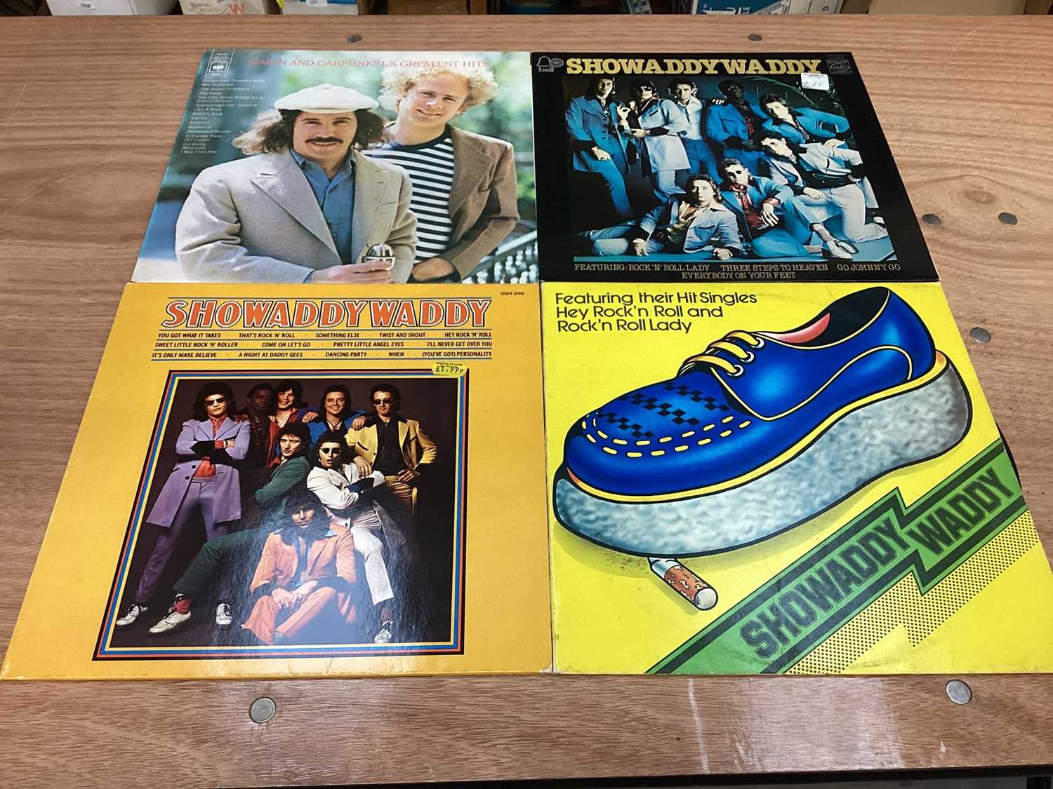 Box of LP records including Smokie, Slade, Shadows, Fergal Sharky and compilations - Image 35 of 38