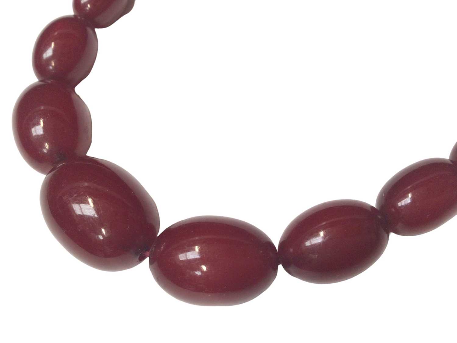 Simulated cherry amber graduated oval bead necklace - Image 2 of 7