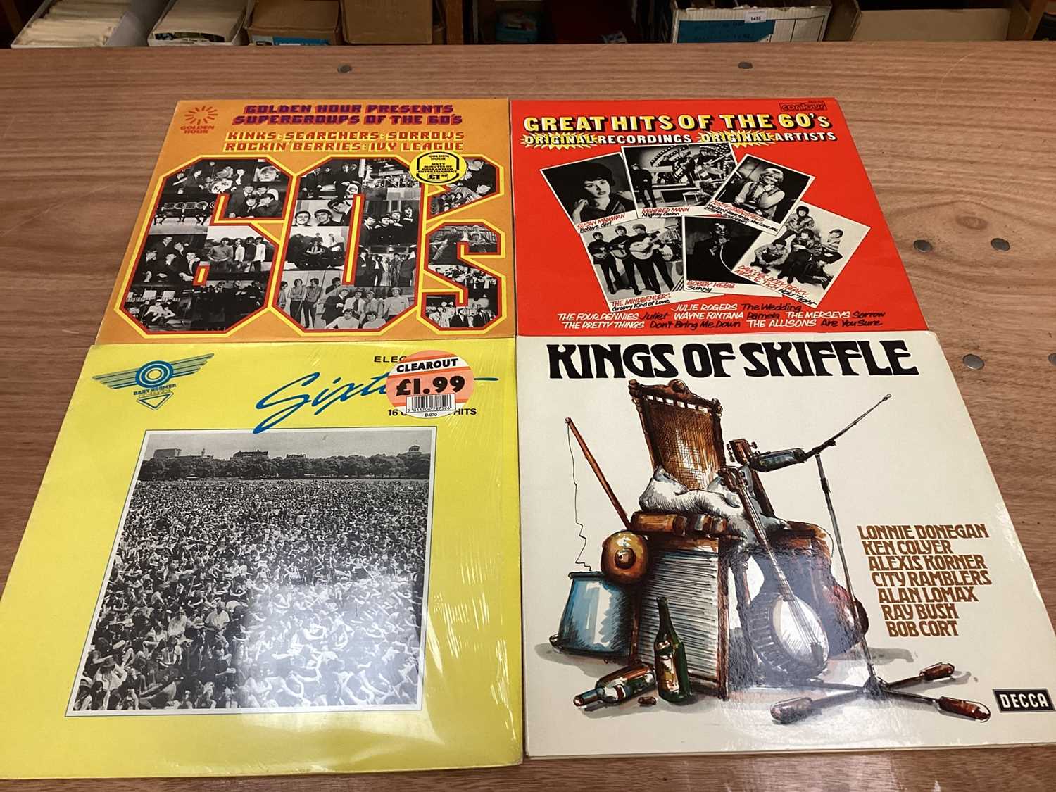 Box of LP records including Smokie, Slade, Shadows, Fergal Sharky and compilations - Image 15 of 38