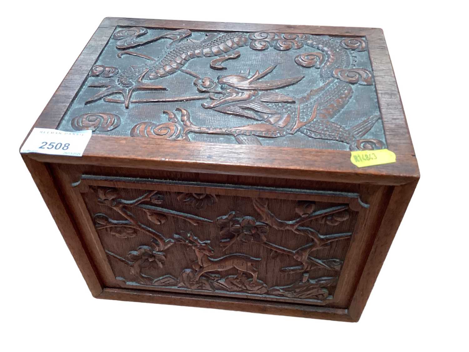 Chinese bone and bamboo Mahjong set in a carved wooden case - Image 2 of 21