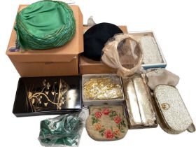 Vintage accessories including three hats, Jessie Norton, net with velvet and satin boxs in two hat b
