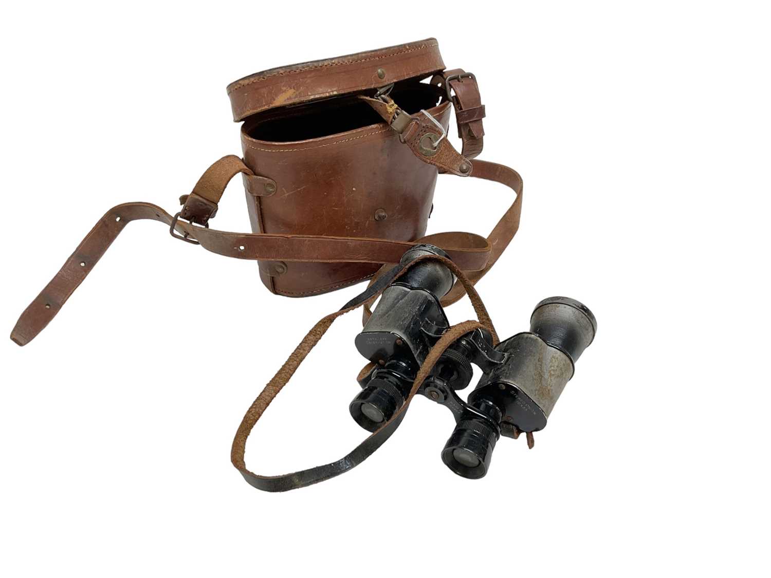 Second World War era French Artillery Observation binoculars in brown leather case.