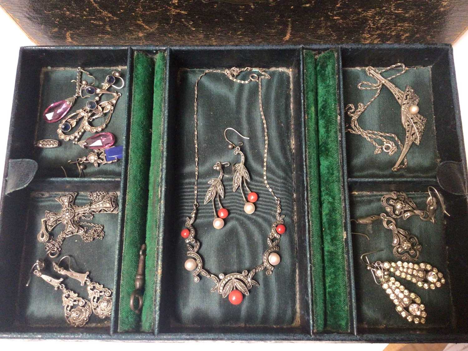 Victorian jewellery box containing silver and marcasite jewellery - Image 3 of 4