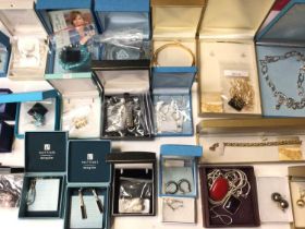 Group of contemporary silver and silver gilt jewellery, mostly boxed as new