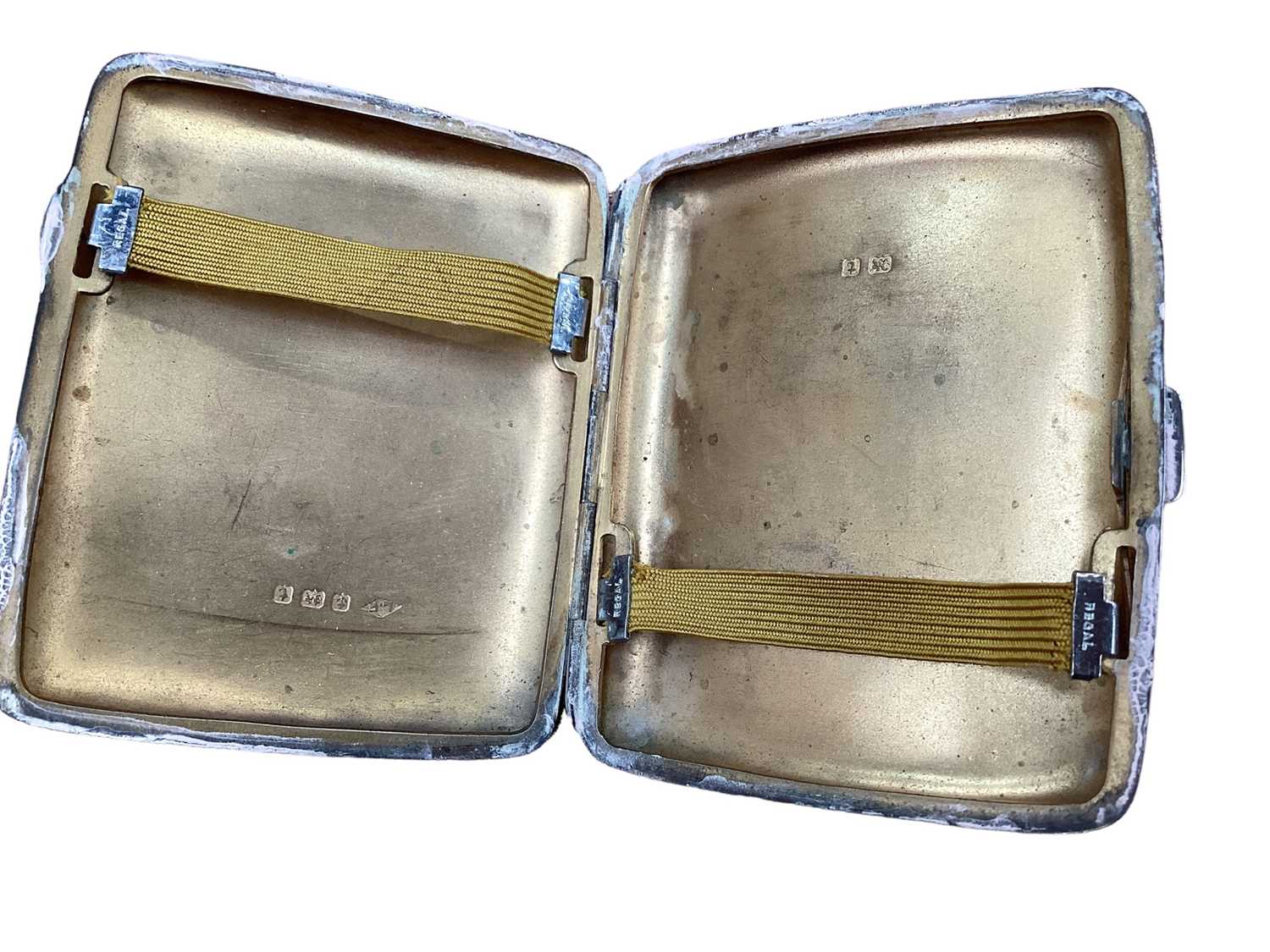 Silver cigarette case, together with a meerschaum pipe (cased), folding lorgnettes, Parker pen and e - Image 2 of 2