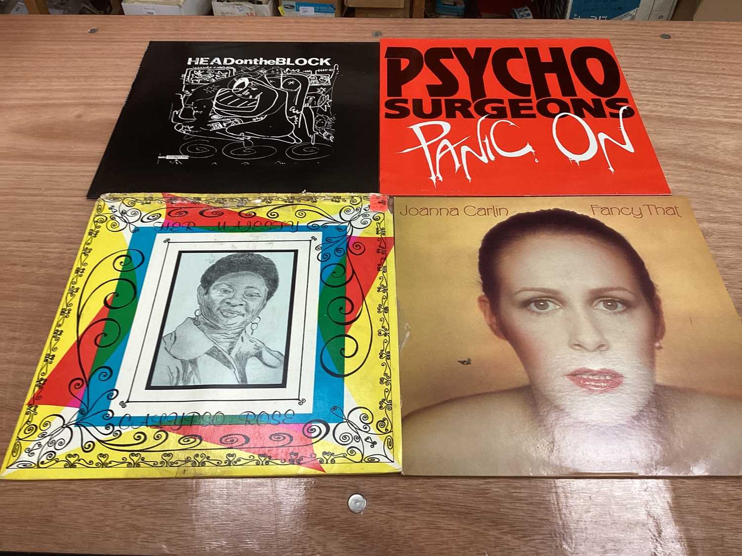 Box of LPs, including Beatles, David Bowie, Pink Floyd, Pixies, etc - Image 18 of 30