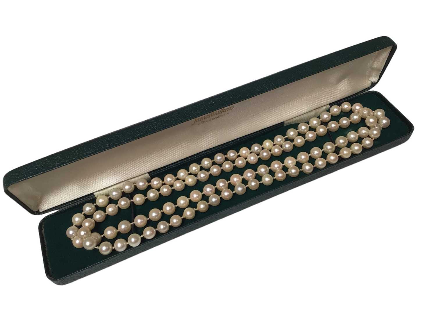 Cultured pearl necklace