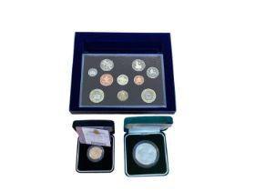 World - Mixed coins to include Royal Mint Ten coin proof set 2004, scarce (N.B. Cased with Certifica