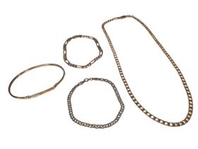 9ct gold flat curb link necklace, two 9ct gold bracelets and a 9ct gold bangle (4)