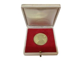 U.S. - J.F. Kennedy gold Commemorative medallion (N.B. Rev. Hallmarked 18ct - below eagle, cased but