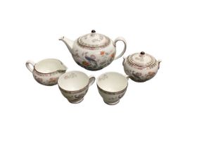 Wedgwood Kutani Crane tea and dinner ware, six place setting, 27 pieces