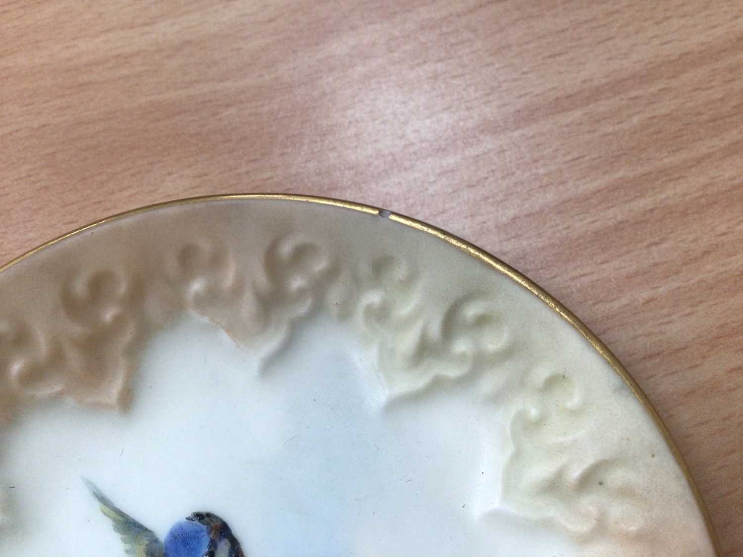 Group of Worcester porcelain to include a dish painted by Stinton (6 items) - Image 12 of 12