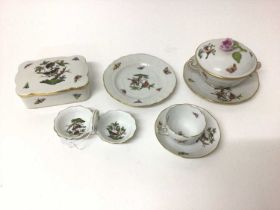 Seven pieces of Herend porcelain in the Rothschild pattern