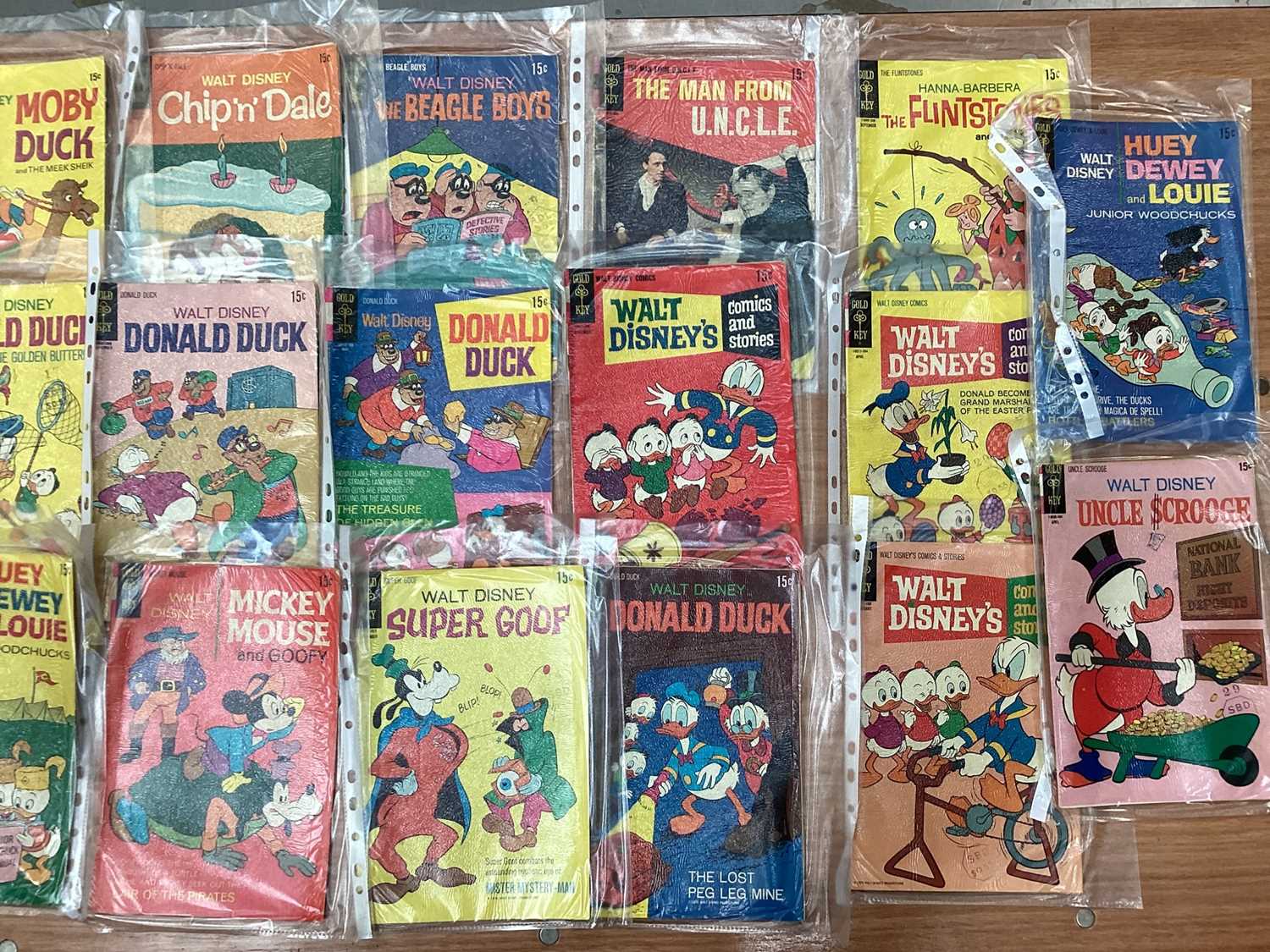 Gold Key Comics, to include Wacky Races #3, The Flintstones, Walt Disney Chip n Dale, Moby Duck, Don - Bild 2 aus 2