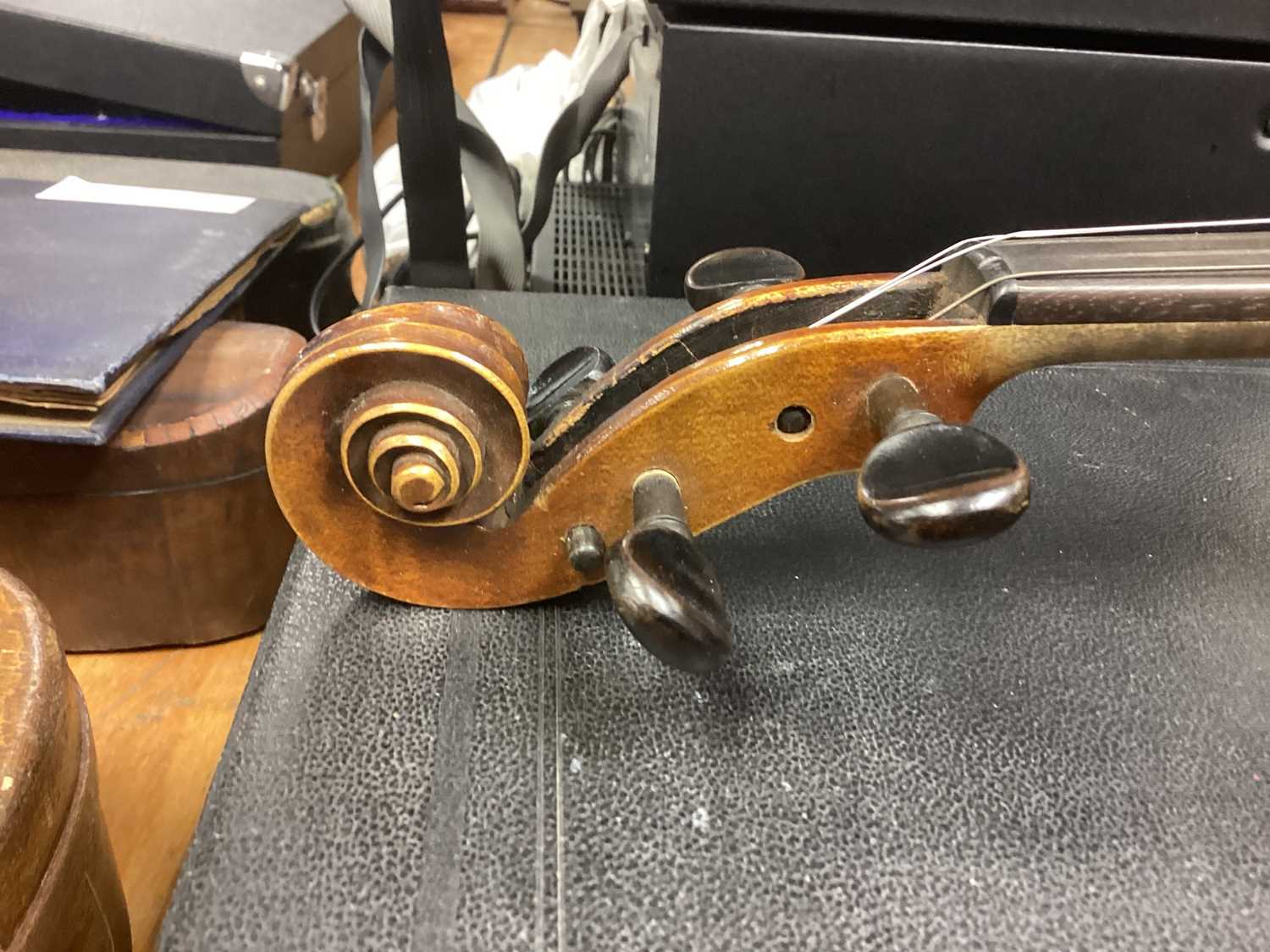 Antique violin and bow in case - two piece back - Image 6 of 11