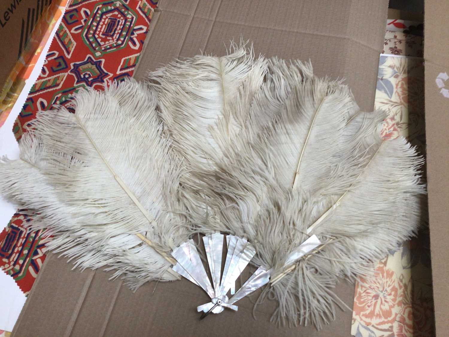 Three Ostrich feather fans plus one other. - Image 3 of 5